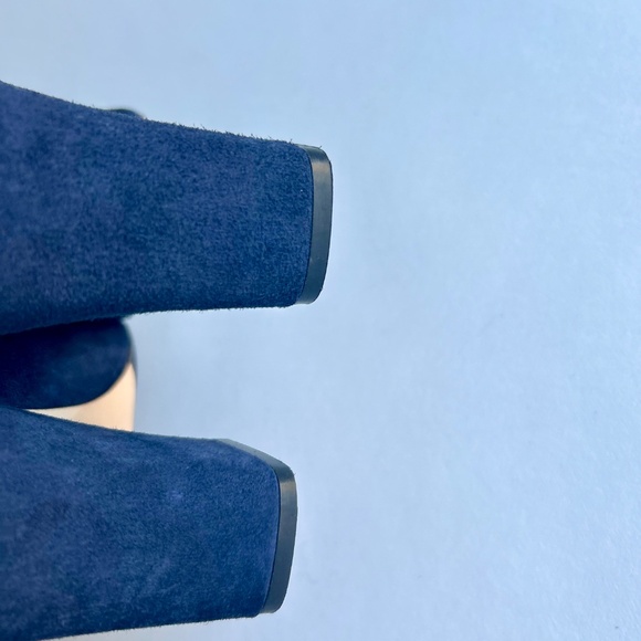 Marc Fisher Navy Suede Genuine Leather Point Toe Heels size 8.5 - Picture 10 of 14